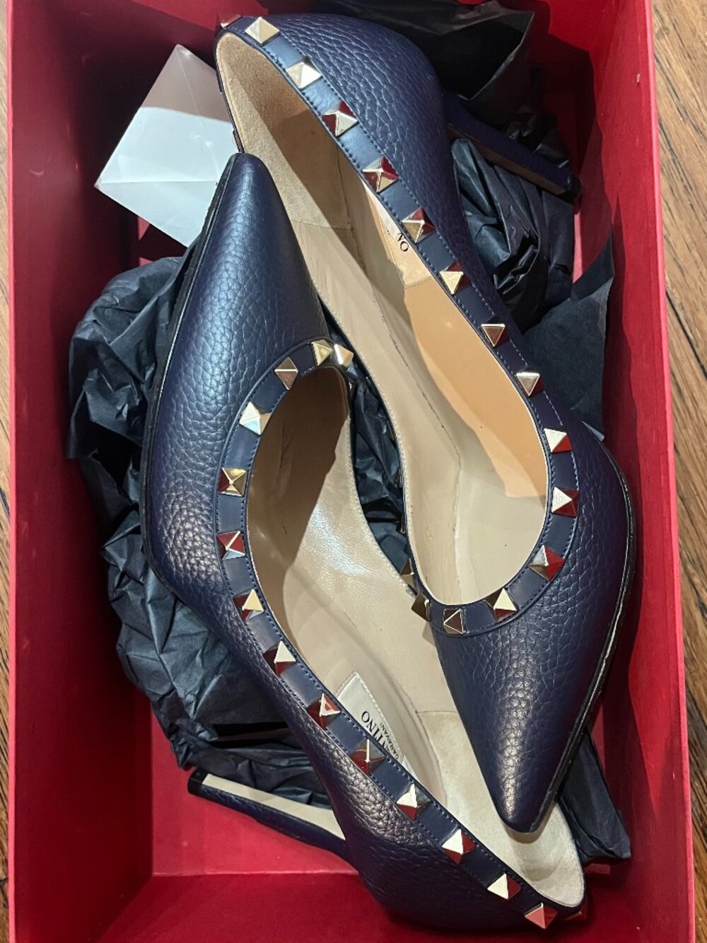 Authentic Valentino Rockstud Black Leather Pumps – Size 38.5 – Excellent Conditi